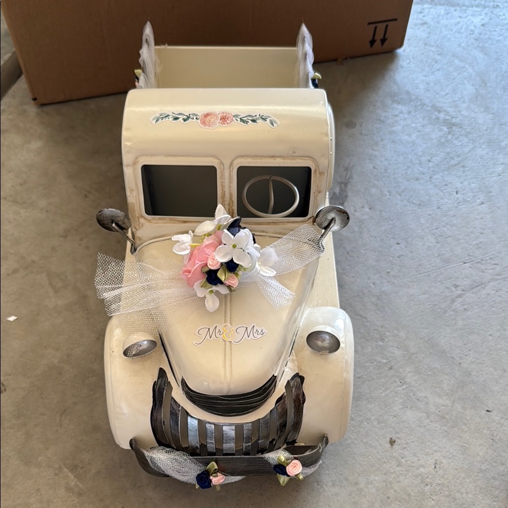 Wedding Vintage Style Wedding Car Decor